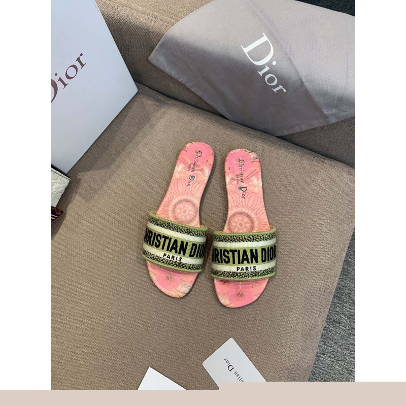 ch**an D*or slippers